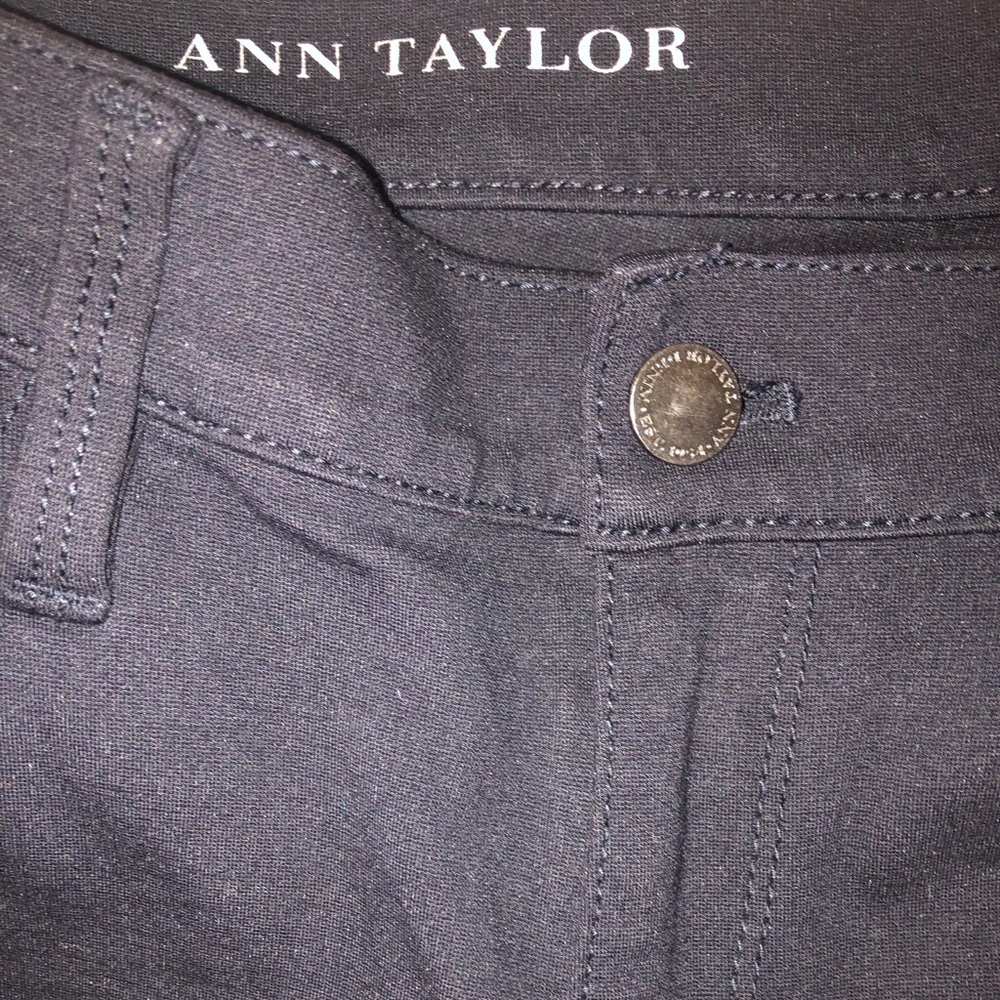 Ann Taylor navy blue size 6 pant - skinny fit